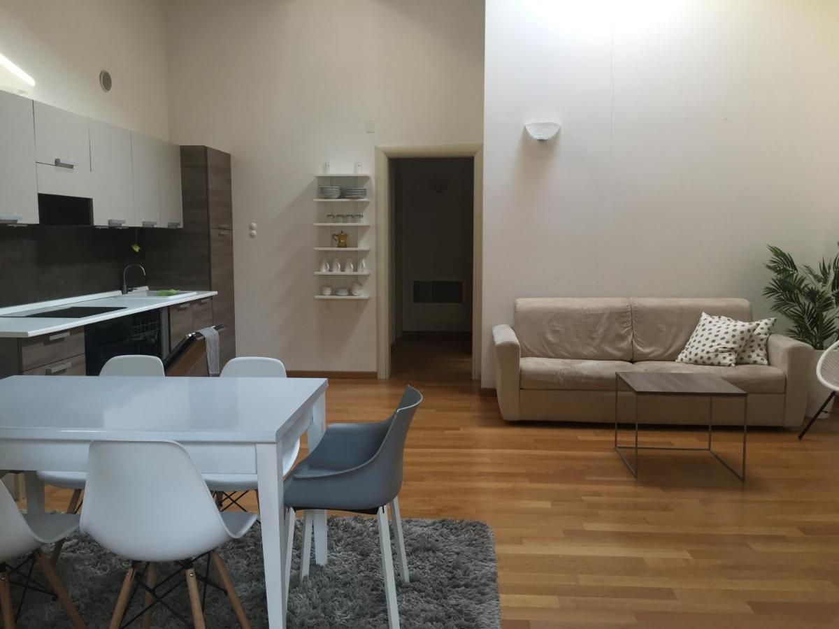 Casa Del Monastero Apartment Полпенаце дел Гарда Екстериор снимка