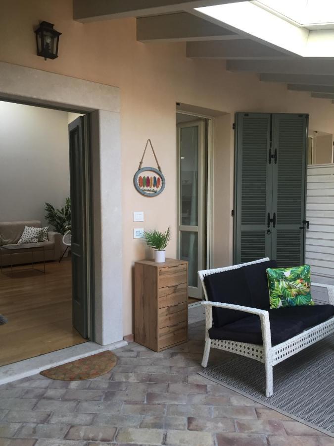 Casa Del Monastero Apartment Полпенаце дел Гарда Екстериор снимка