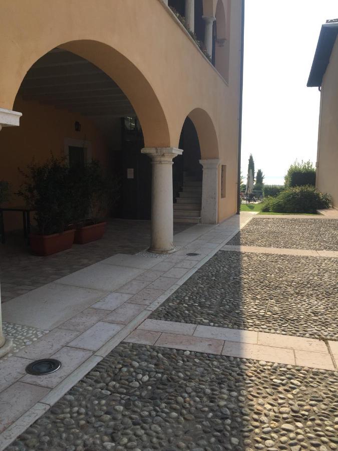 Casa Del Monastero Apartment Полпенаце дел Гарда Екстериор снимка
